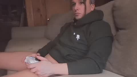 Snapshot of demelzabehr chatting on 01/29/25, 06:33 Frankie online show from 01/29/25, 06:33