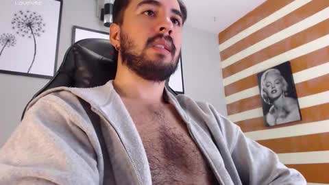 Demon Salvatore online show from 11/08/25, 12:22