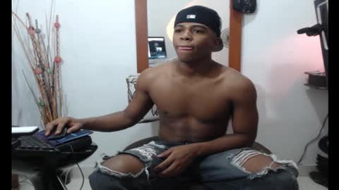 Snapshot of demond_333 chatting on 09/21/25, 02:08 DEMOND online show from 09/21/25, 02:08