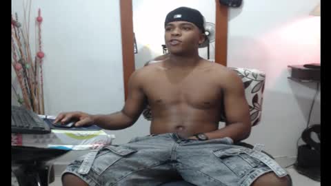 Snapshot of demond_333 chatting on 09/27/25, 03:11 DEMOND online show from 09/27/25, 03:11