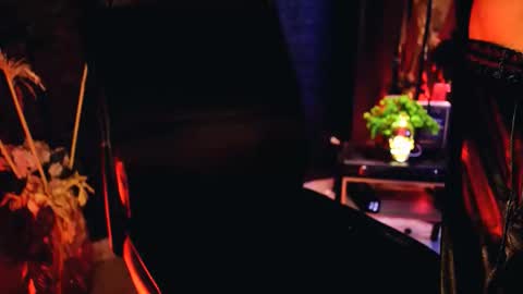 Snapshot of demonkush_ chatting on 10/14/25, 04:46 DemonKush online show from 10/14/25, 04:46