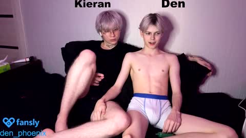 Snapshot of den_phoenix_ chatting on 09/26/25, 09:41 Den Shorty online show from 09/26/25, 09:41