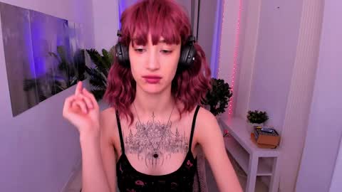 Snapshot of deniseparadise chatting on 01/12/25, 10:22 Unfortunately Denise has discontinued her work but I hope you will be excited about the new cool girl Jia online show from 01/12/25, 10:22