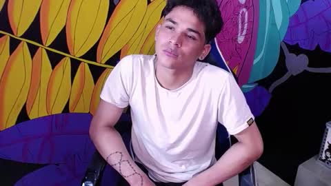 Snapshot of denverr___ chatting on 11/24/25, 12:49 Denverr online show from 11/24/25, 12:49