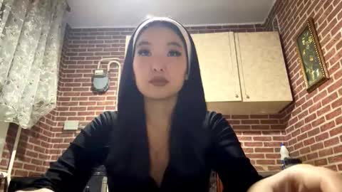 Snapshot of denysebernacchi chatting on 11/11/25, 02:28 Emma online show from 11/11/25, 02:28