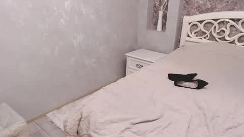 Snapshot of depraved_butterfly chatting on 02/08/25, 05:29 Zaklin online show from 02/08/25, 05:29