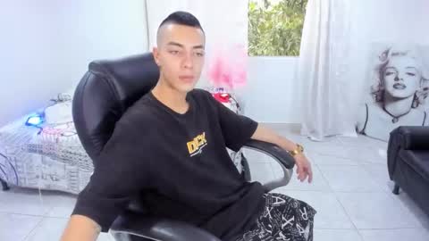 Dereck Boy online show from 10/13/25, 09:04