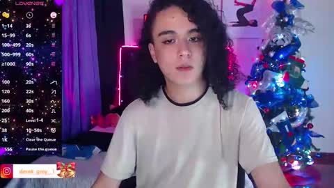 Snapshot of derek_grey1 chatting on 12/26/24, 10:09 Derek independent online show from 12/26/24, 10:09