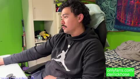 Derrick Hose online show from 03/08/25, 01:06