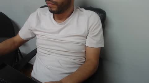     online show from 03/02/25, 02:21