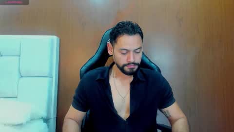 DerryBigger CM online show from 10/14/25, 07:36