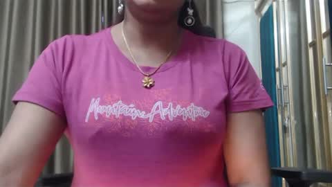 Snapshot of desimaisa130 chatting on 01/10/25, 08:51 Maisa online show from 01/10/25, 08:51