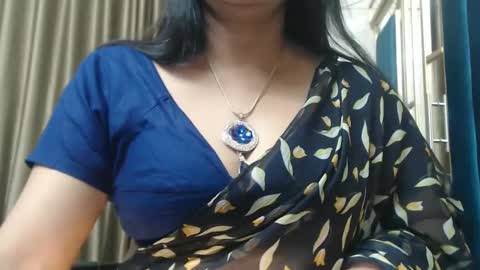 Snapshot of desimaisa130 chatting on 01/22/25, 06:41 Maisa online show from 01/22/25, 06:41
