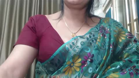 Snapshot of desimaisa130 chatting on 01/23/25, 04:26 Maisa online show from 01/23/25, 04:26
