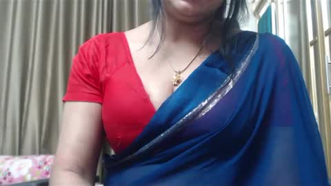 Snapshot of desimaisa130 chatting on 01/23/25, 07:29 Maisa online show from 01/23/25, 07:29