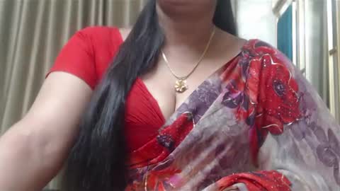 Snapshot of desimaisa130 chatting on 02/18/25, 07:30 Maisa online show from 02/18/25, 07:30