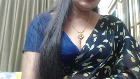 Snapshot of desimaisa130 chatting on 02/20/25, 05:18 Maisa online show from 02/20/25, 05:18