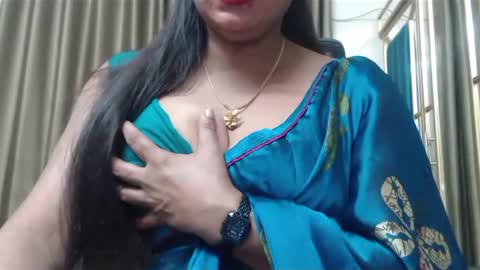 Snapshot of desimaisa130 chatting on 03/04/25, 05:45 Maisa online show from 03/04/25, 05:45