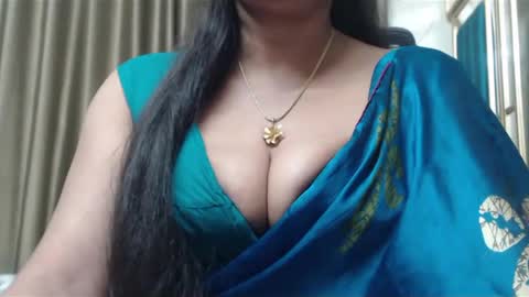 Snapshot of desimaisa130 chatting on 03/04/25, 09:00 Maisa online show from 03/04/25, 09:00