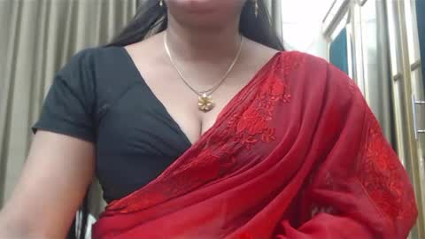 Snapshot of desimaisa130 chatting on 03/09/25, 04:55 Maisa online show from 03/09/25, 04:55