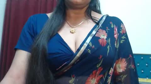 Snapshot of desimaisa130 chatting on 09/14/25, 04:39 Maisa online show from 09/14/25, 04:39