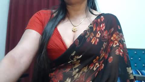 Snapshot of desimaisa130 chatting on 09/20/25, 04:52 Maisa online show from 09/20/25, 04:52