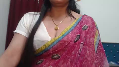 Snapshot of desimaisa130 chatting on 09/23/25, 05:16 Maisa online show from 09/23/25, 05:16