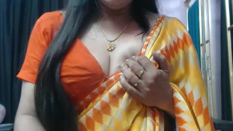 Snapshot of desimaisa130 chatting on 10/18/25, 05:35 Maisa online show from 10/18/25, 05:35