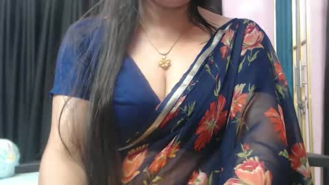 Snapshot of desimaisa130 chatting on 10/25/25, 03:51 Maisa online show from 10/25/25, 03:51