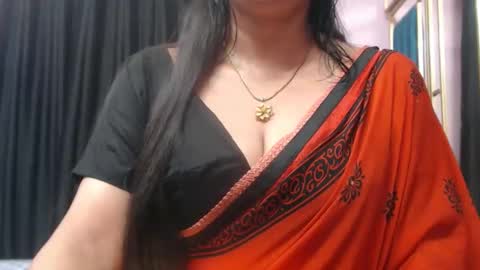 Snapshot of desimaisa130 chatting on 10/30/25, 05:13 Maisa online show from 10/30/25, 05:13