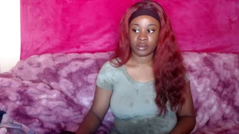 Snapshot of desireeafterdark chatting on 12/28/24, 10:47 desireeafterdark online show from 12/28/24, 10:47