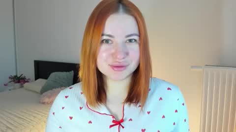 LAYLA online show from 11/19/25, 07:19