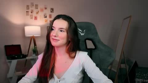 Maya online show from 12/05/25, 04:32