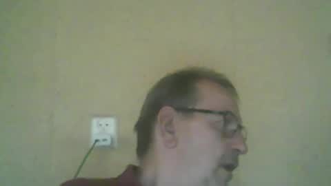 Snapshot of destelp chatting on 09/20/25, 01:56 destelp online show from 09/20/25, 01:56