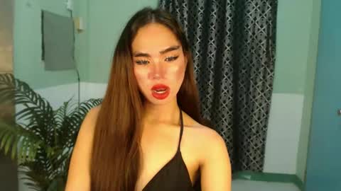 Snapshot of destinyrosexxx chatting on 12/18/24, 01:02 Chelsea online show from 12/18/24, 01:02