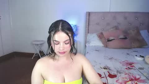 Snapshot of destinysweet21 chatting on 03/01/25, 02:48 destinysweet21 online show from 03/01/25, 02:48