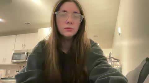 Snapshot of detroitbaddie chatting on 02/18/25, 02:06 detroitbaddie online show from 02/18/25, 02:06