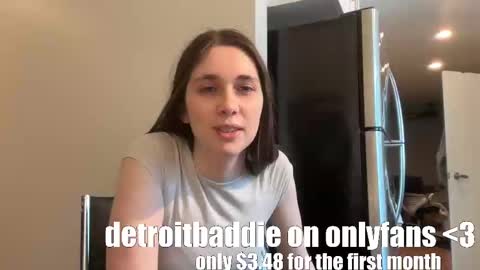 Snapshot of detroitbaddie chatting on 03/12/25, 05:07 detroitbaddie online show from 03/12/25, 05:07