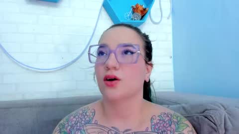 Snapshot of deva_blue chatting on 02/11/25, 09:42 Deva Blue online show from 02/11/25, 09:42