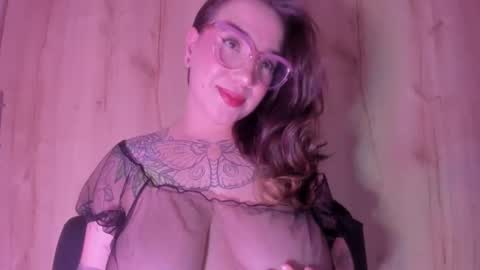 Snapshot of deva_blue chatting on 09/09/25, 04:23 Deva Blue online show from 09/09/25, 04:23