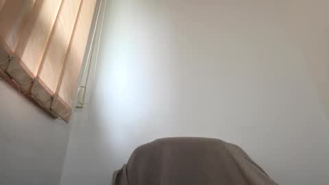 Snapshot of devileanna chatting on 12/11/24, 12:44 Anna online show from 12/11/24, 12:44