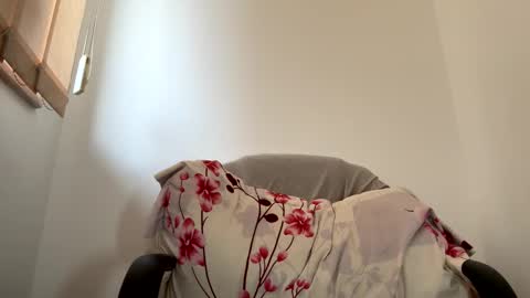 Snapshot of devileanna chatting on 12/13/24, 11:34 Anna online show from 12/13/24, 11:34