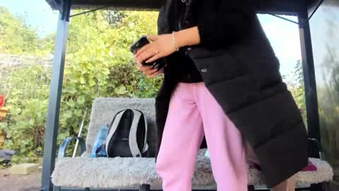 Snapshot of devileanna chatting on 10/17/25, 09:01 Anna online show from 10/17/25, 09:01