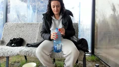 Snapshot of devileanna chatting on 11/20/25, 10:26 Anna online show from 11/20/25, 10:26