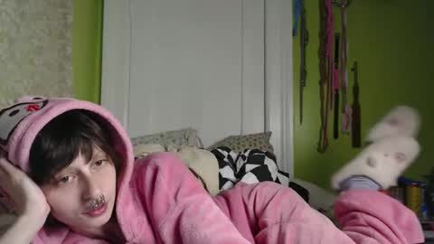 poutyangel online show from 11/07/25, 05:51