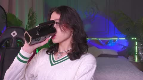 devilinee online show from 12/08/24, 07:58