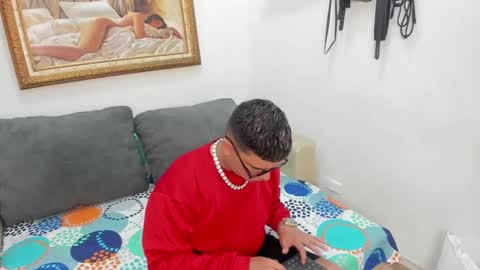 Devil online show from 10/21/25, 02:23