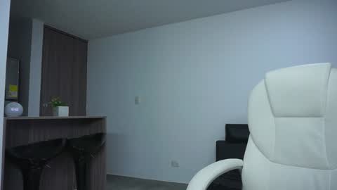 Devin Hunter online show from 12/02/24, 02:41