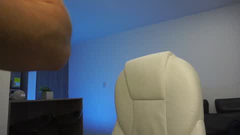 Devin Hunter online show from 12/06/24, 03:41