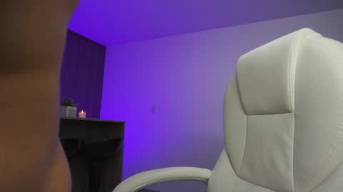 Devin Hunter online show from 12/17/24, 03:06